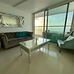 1 Bedroom Beachfront 40Th Floor