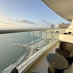 1 Bedroom Beachfront 40Th Floor