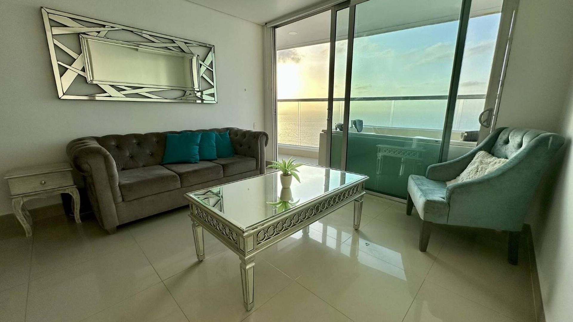 1 Bedroom Beachfront 40th Floor Cartagena