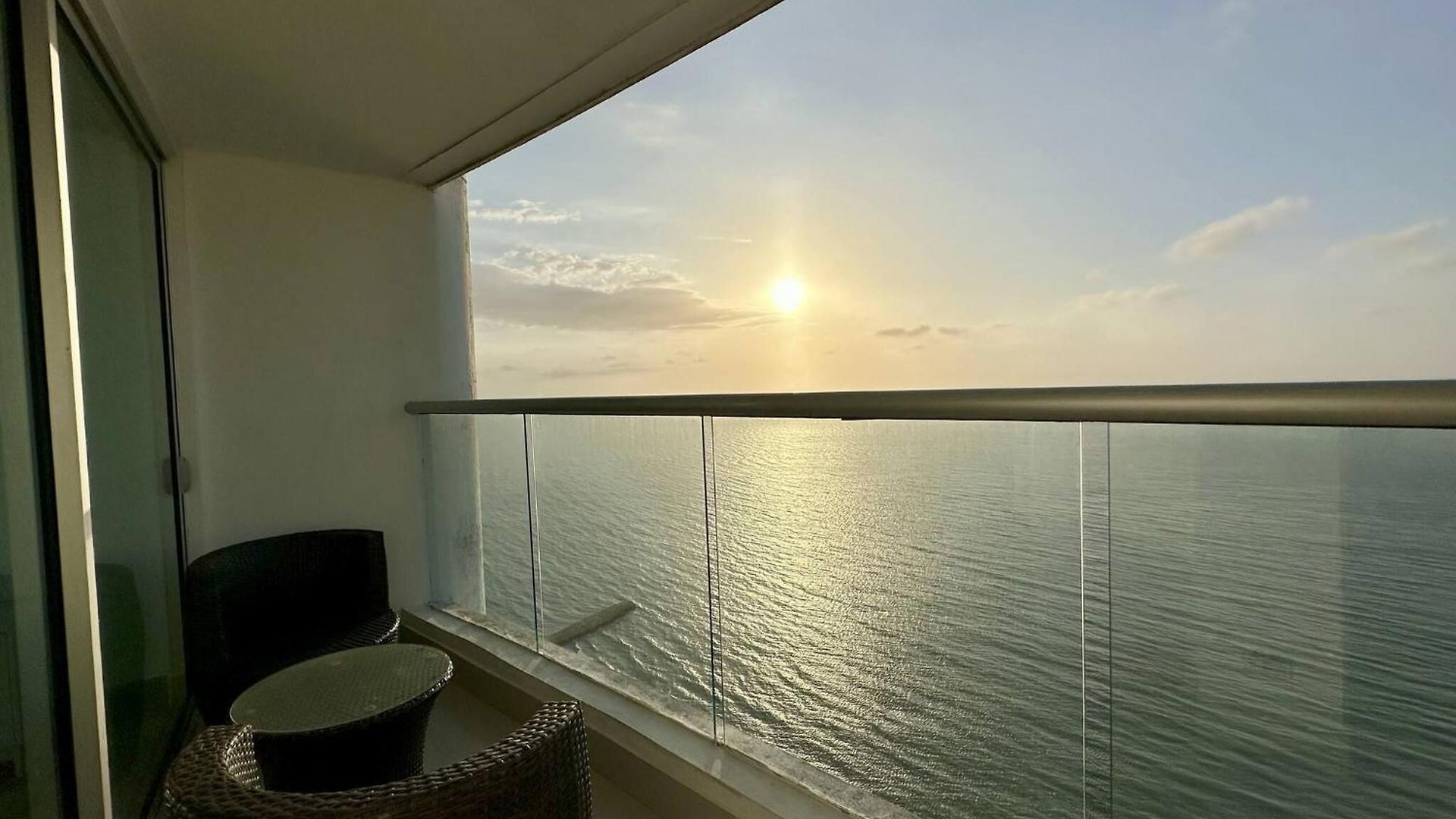 1 Bedroom Beachfront 40th Floor Apartamento *