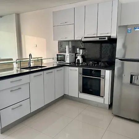 1 Bedroom Beachfront 40th Floor