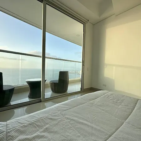1 Bedroom Beachfront 40th Floor
