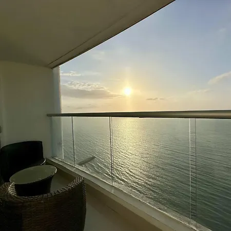 1 Bedroom Beachfront 40th Floor Apartamento *